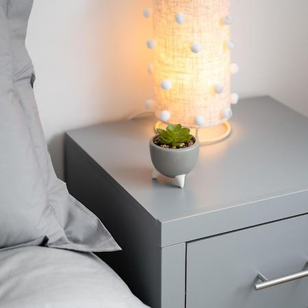 Fantastic, Modern 3 Bedroom House Manchester Extérieur photo