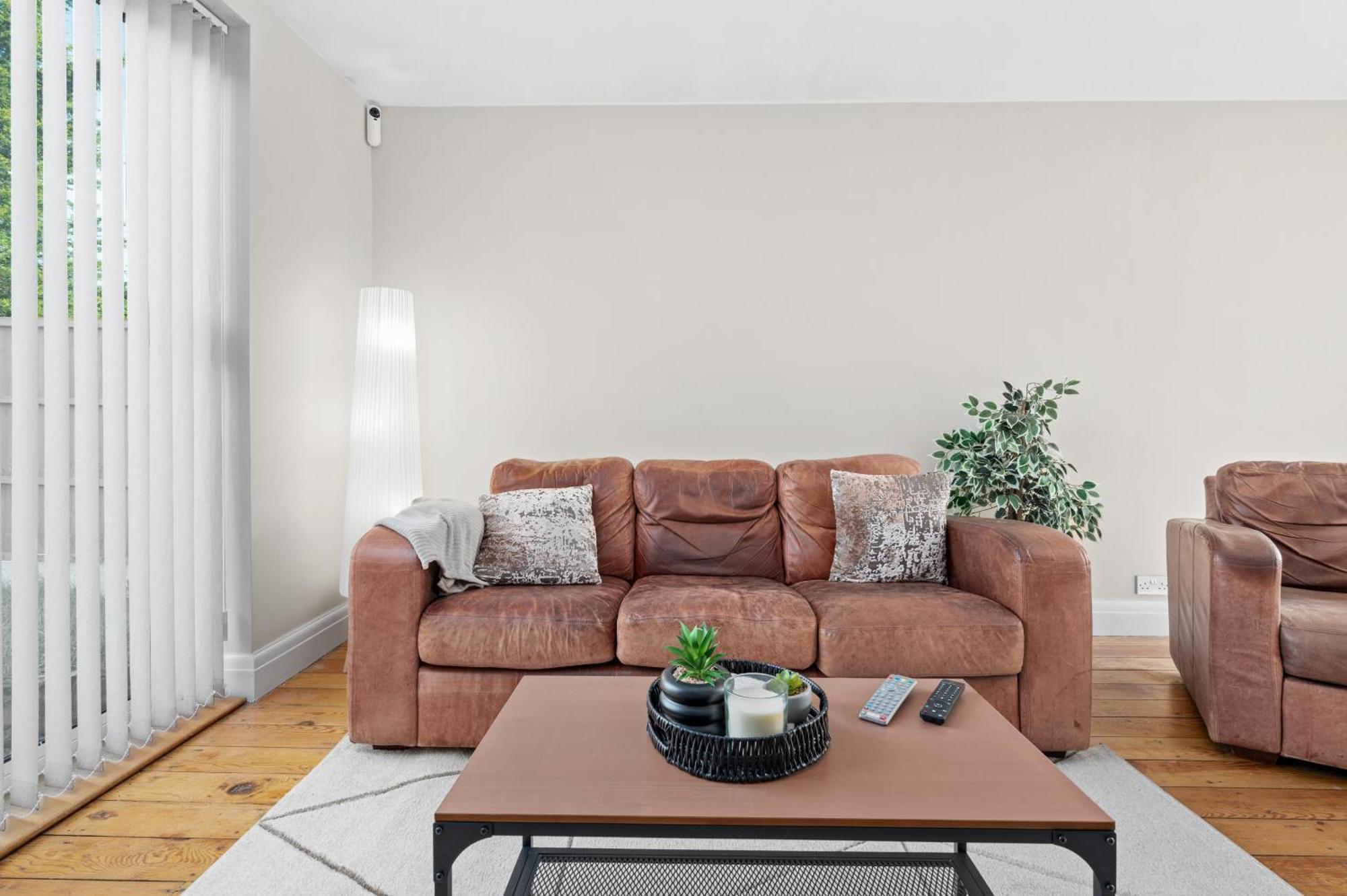 Fantastic, Modern 3 Bedroom House Manchester Extérieur photo