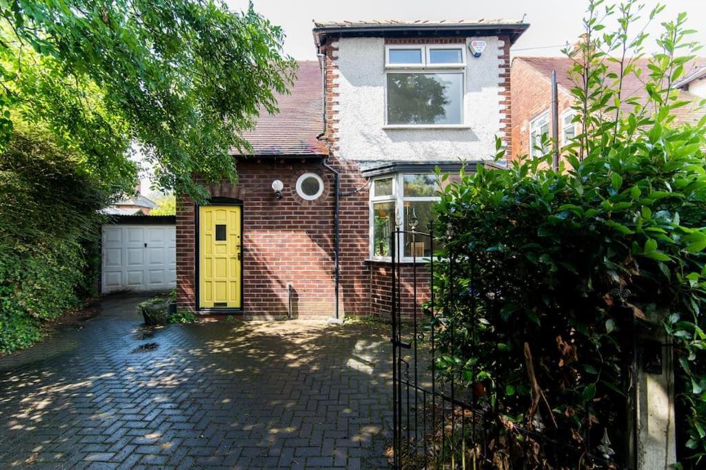 Fantastic, Modern 3 Bedroom House Manchester Extérieur photo